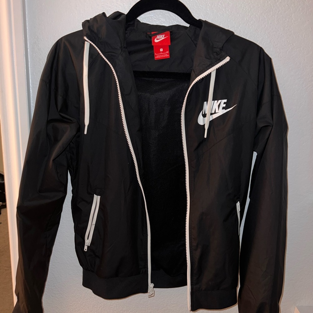 Nike wind breaker